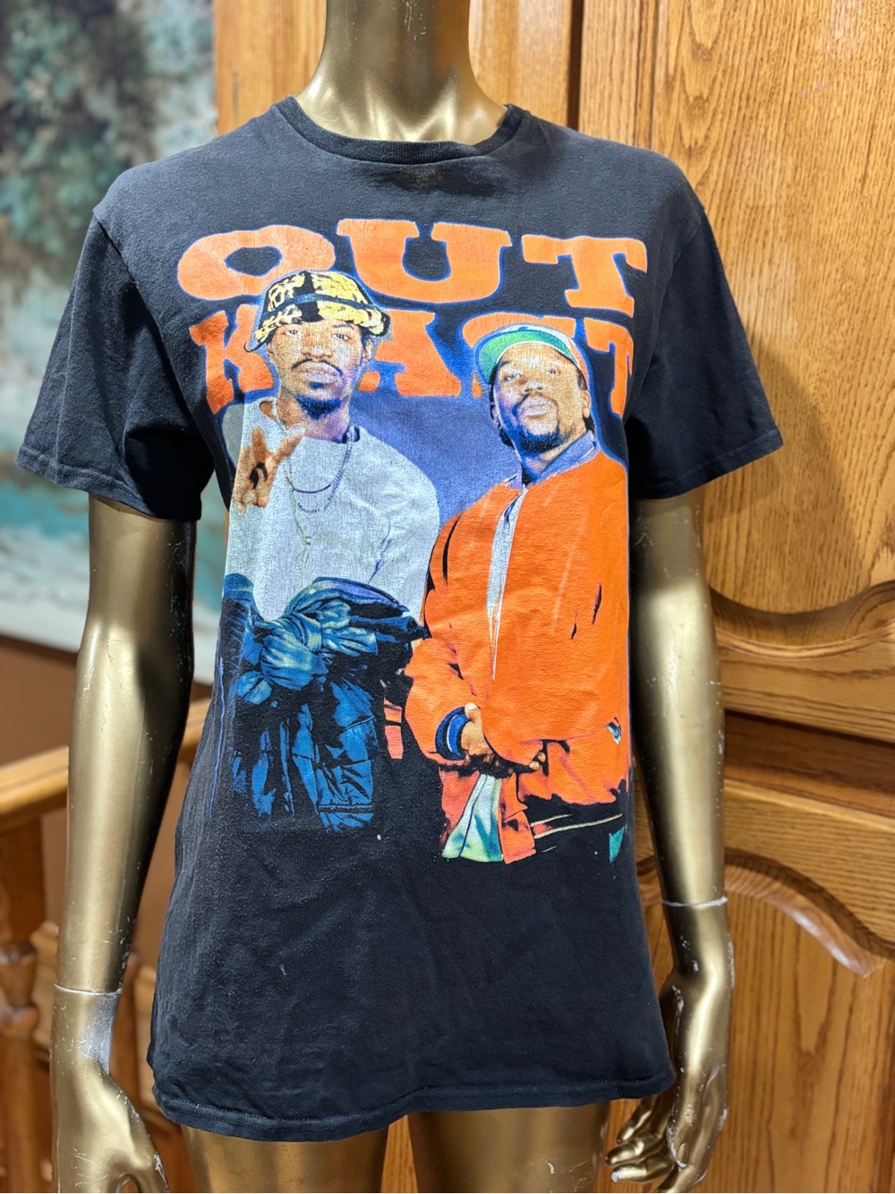 Vintage hip hop duo of OutKast (Big Boi & Andre’ 3000)